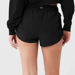 フィットネスボトムス [Alo Yoga] Cinch It Up Short Cinch It Up Short - Black | ALO
